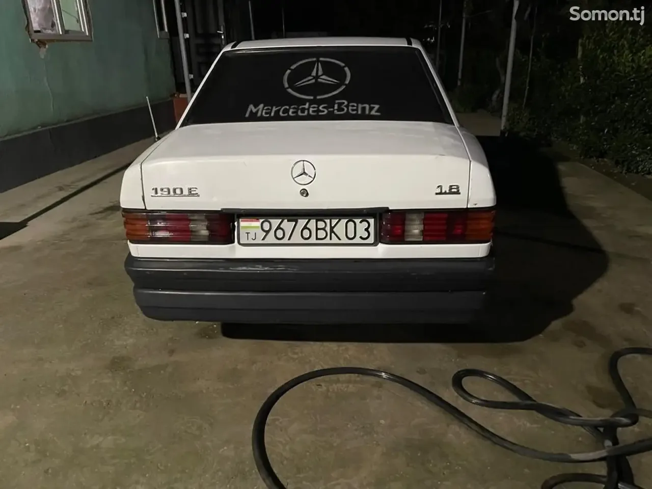 Mercedes-Benz W201 1991 · 2.0 MT