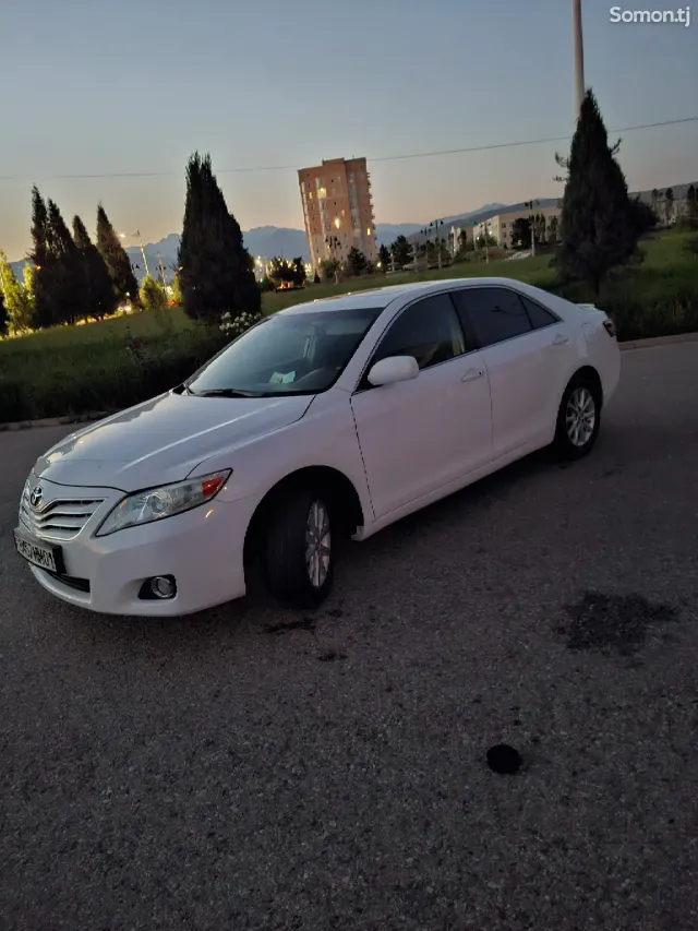 Toyota Camry 2011 · 3.5 AT