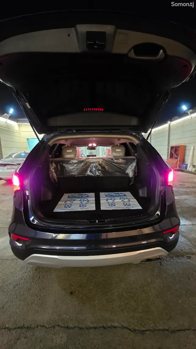 Hyundai Santa Fe 2018 · 2.4 AT