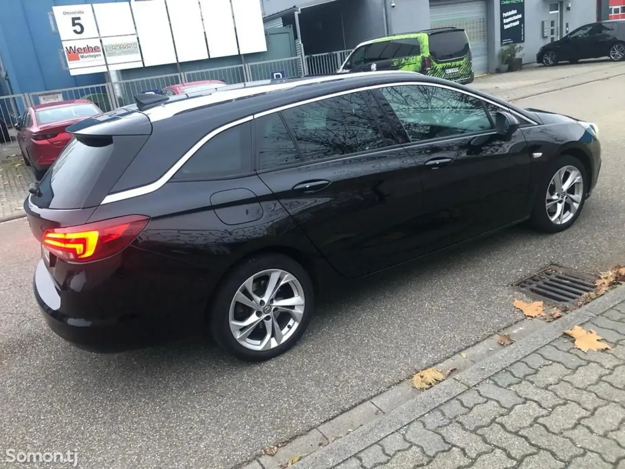 Opel Astra K 2017 · 1.6 AT