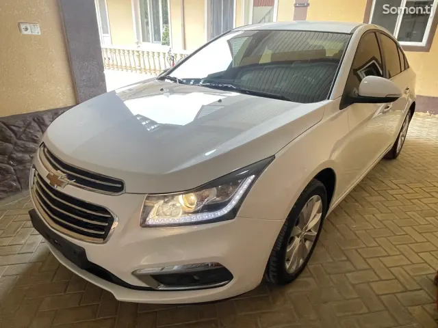 Chevrolet Cruze 2016 · 1.8 AT