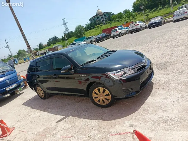 Toyota Fielder 2015 · 1.5 AT