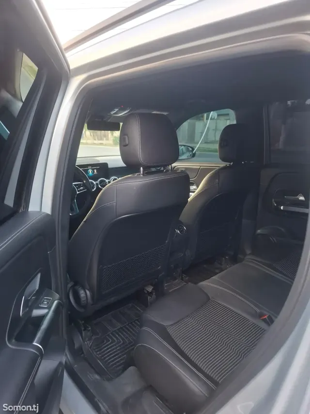 Mercedes-Benz GLB class 2022 · 2.0 AT