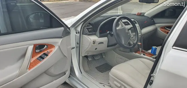 Toyota Camry 2010 · 2.5 AT