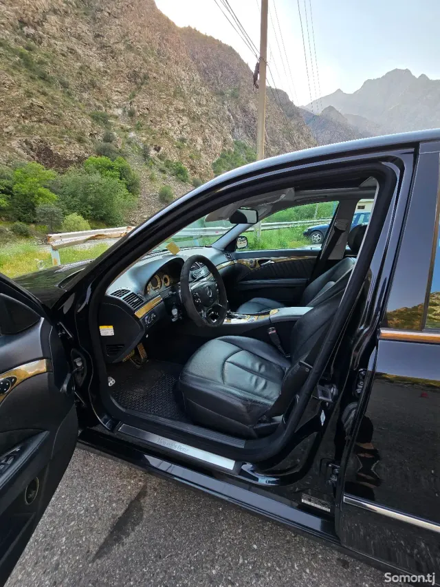Mercedes-Benz E class 2007 · 3.5 AT