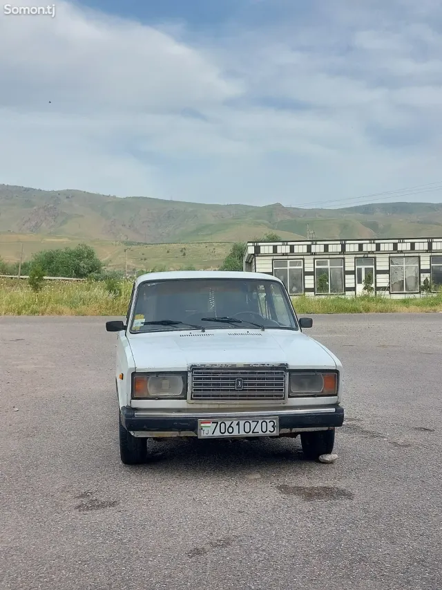 Lada (ВАЗ) 2107 2005 · 1.6 MT