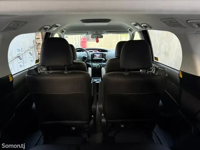 Toyota Estima 2014 · 2.4 AT