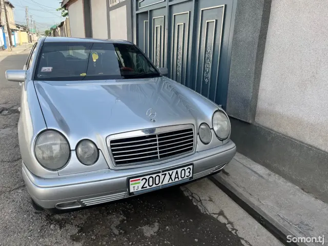 Mercedes-Benz B class 1997 · 2.2 MT