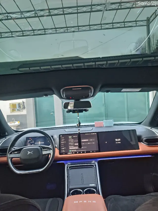 Xpeng G9 2023 · AT