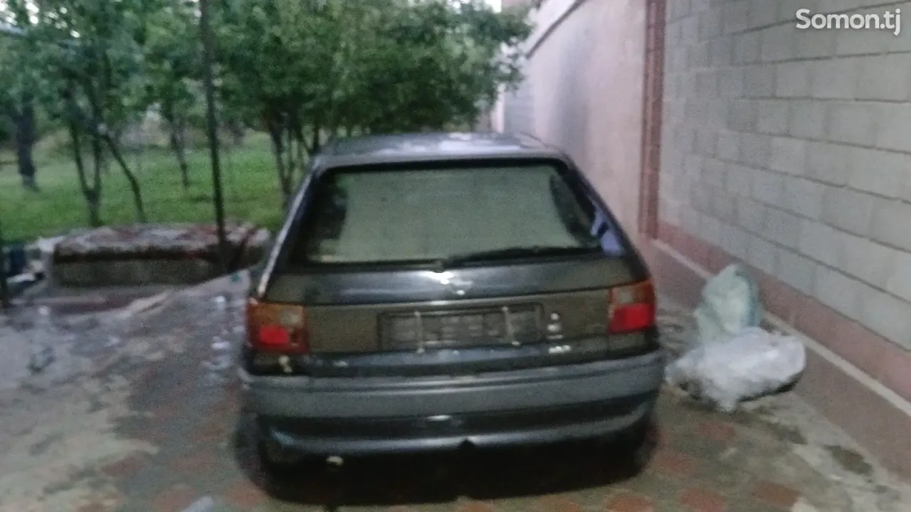 Opel Astra F 1993 · 1.6 MT