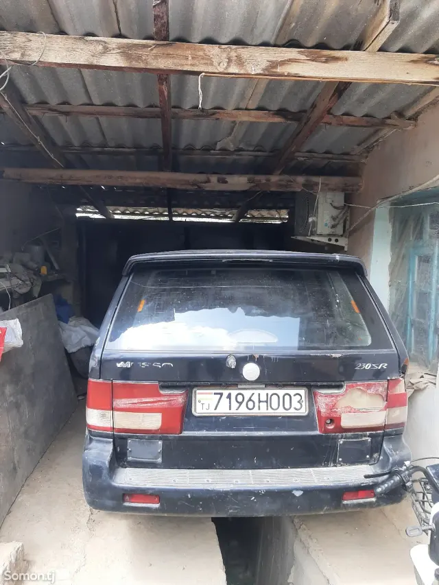 Ssang Yong Musso 1999 · 2.3 MT