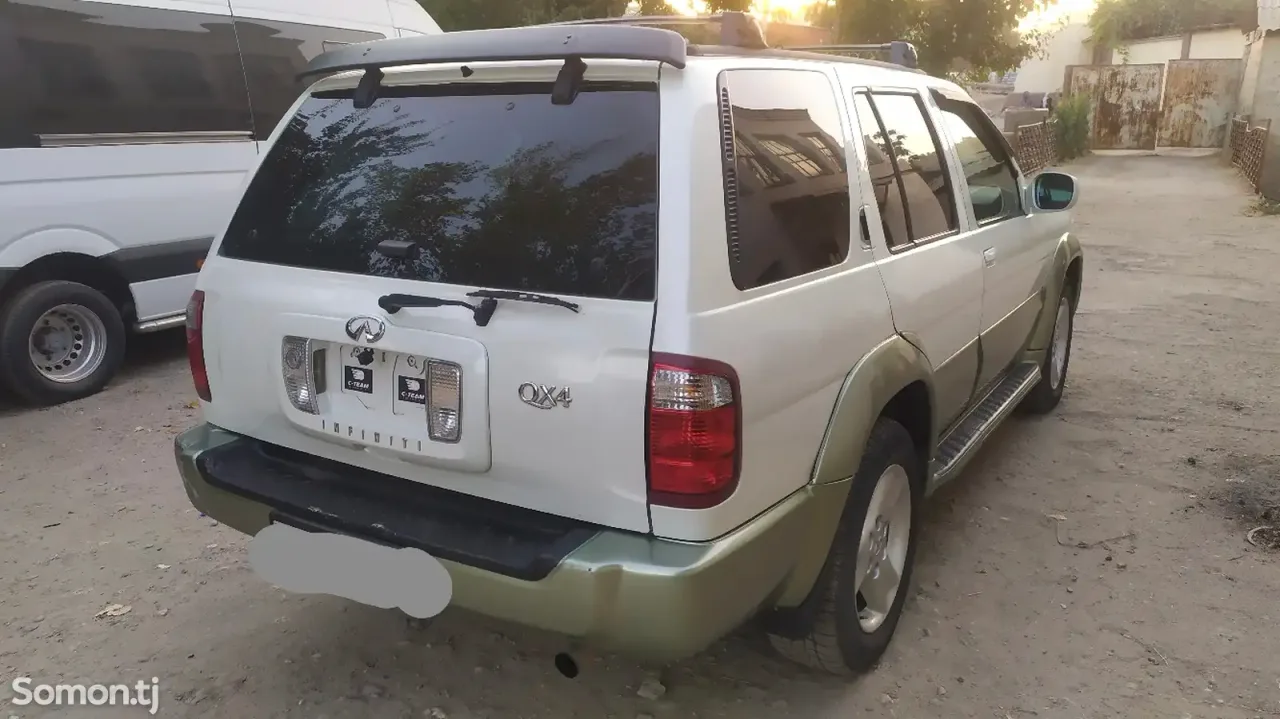 Infiniti QX series 2004 · AT