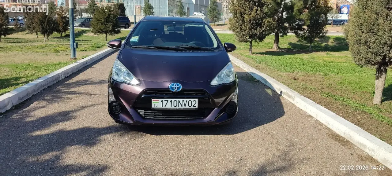 Toyota Aqua 2014 · 1.5 AT