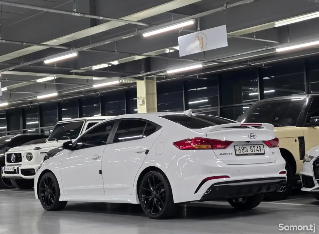 Hyundai Avante 2018 · 1.6 AT