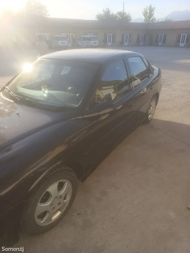 Opel Vectra B 2001 · 1.8 MT