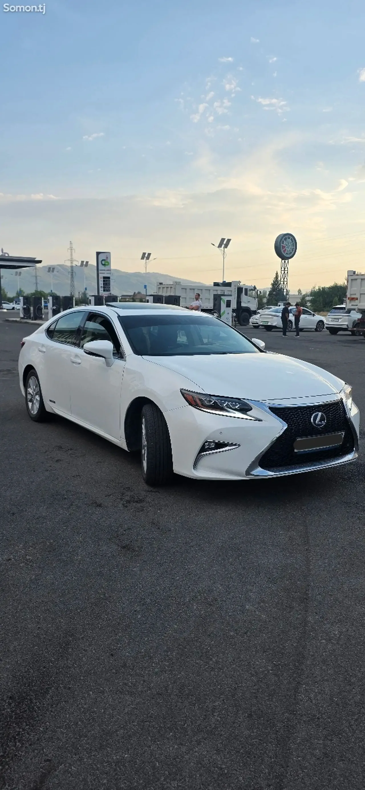 Lexus ES series 2013 · 2.5 AT