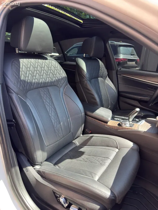 BMW 5 series 2017 · 2.0 AT