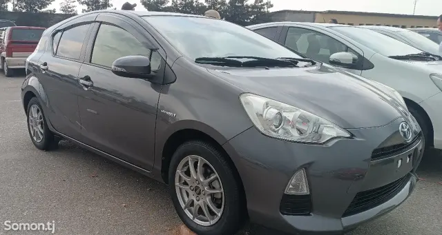 Toyota Aqua 2014 · 1.5 AT