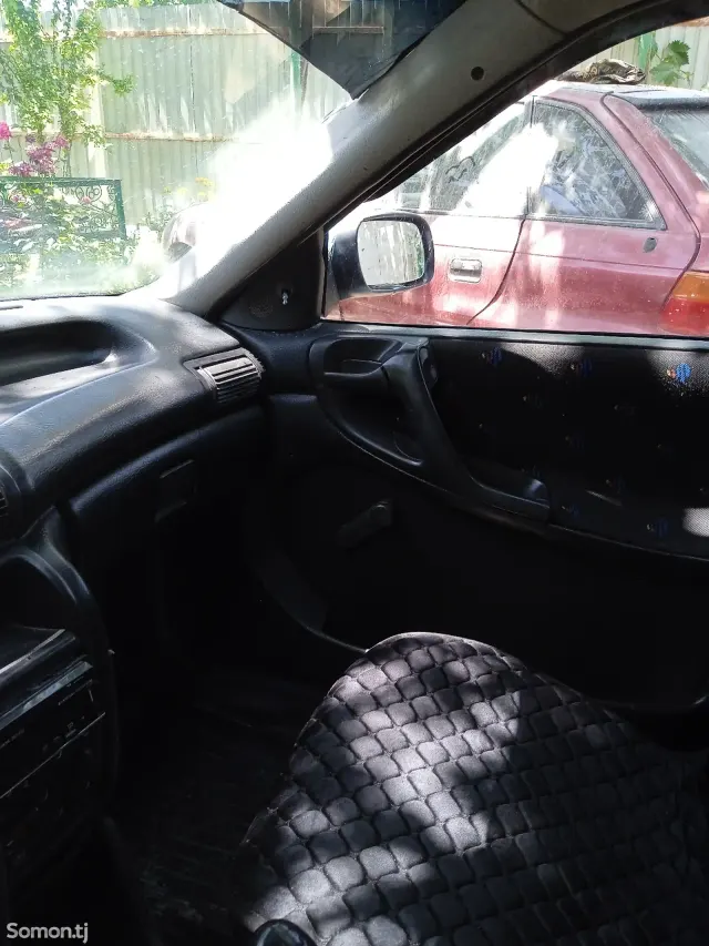 Opel Astra F 1993 · 1.6 MT