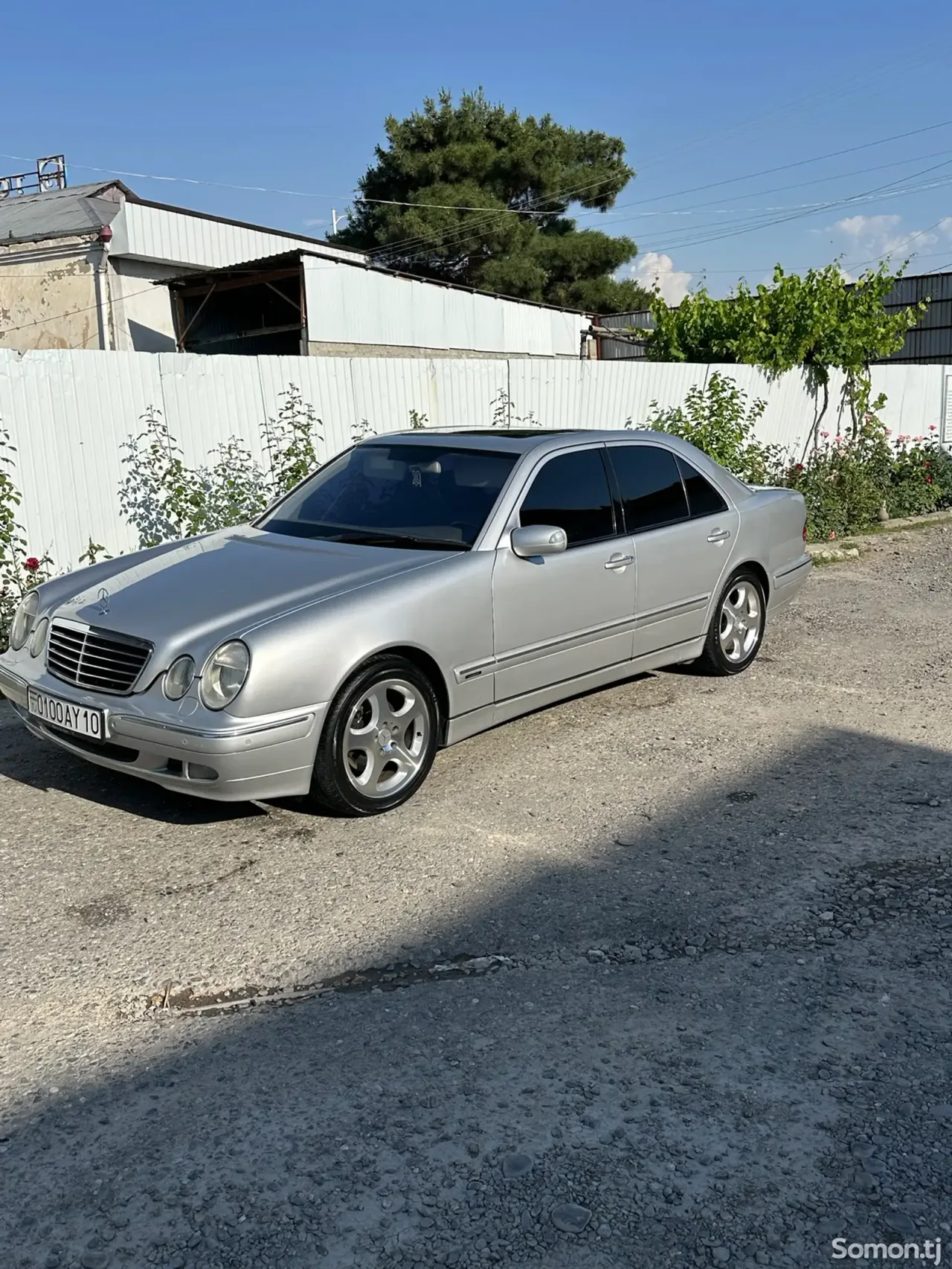 Mercedes-Benz E class 2002 · 3.2 AT