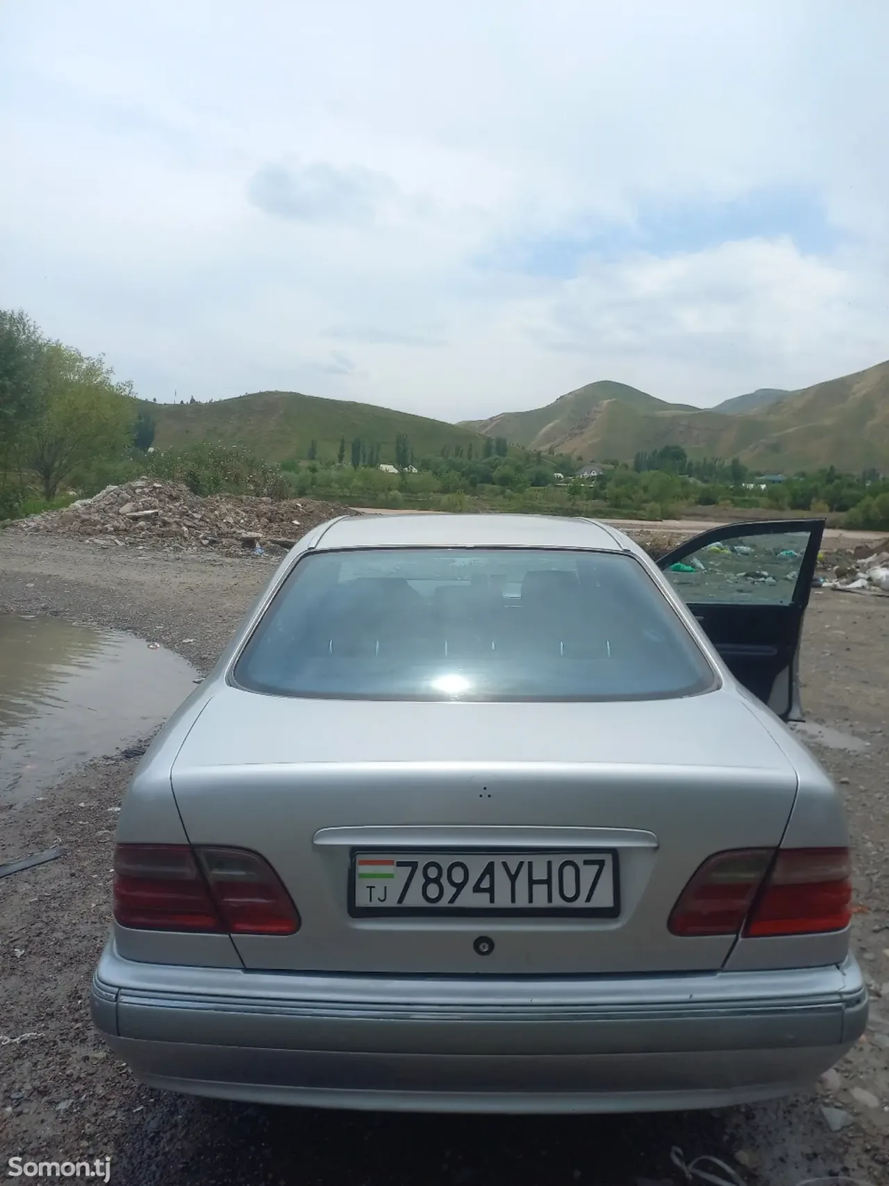 Mercedes-Benz E class 1998 · 2.0 MT