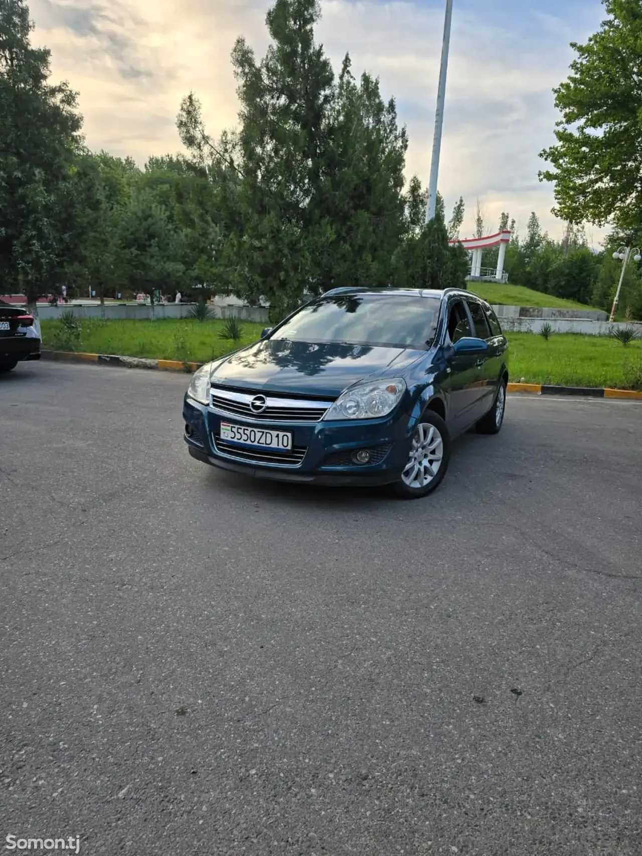 Opel Astra H 2008 · 1.6 MT