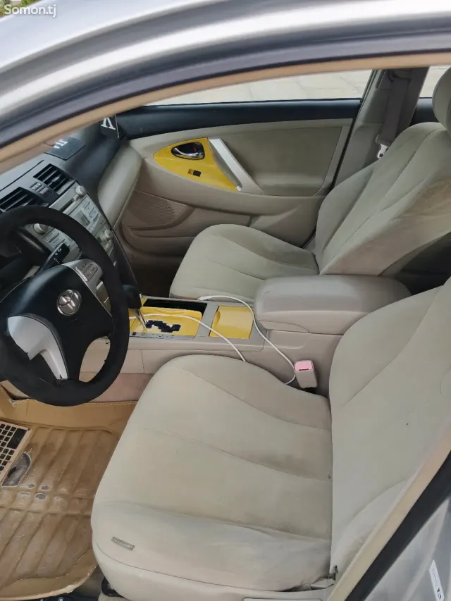 Toyota Camry 2008 · 2.4 AT