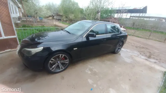 BMW 5 series 2004 · 2.4 MT