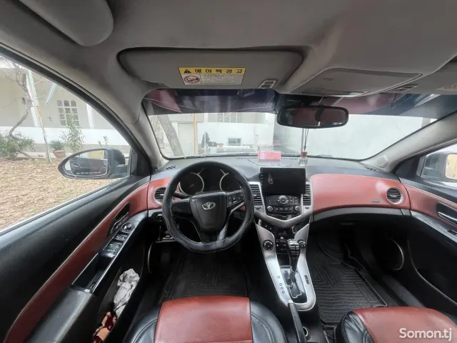 Chevrolet Cruze 2009 · 1.6 AT
