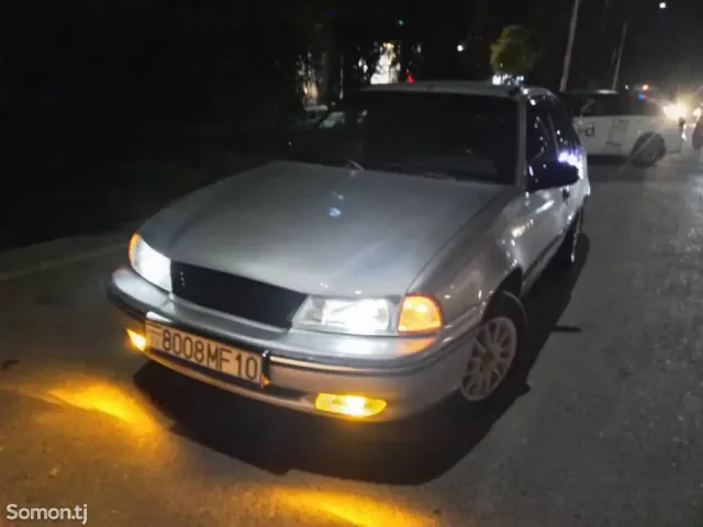 Daewoo Nexia 1994 · 1.6 MT