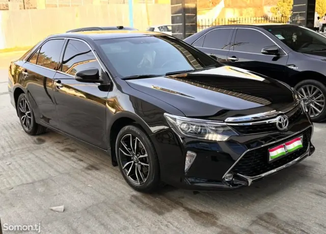 Toyota Camry 2017 · 2.5 AT