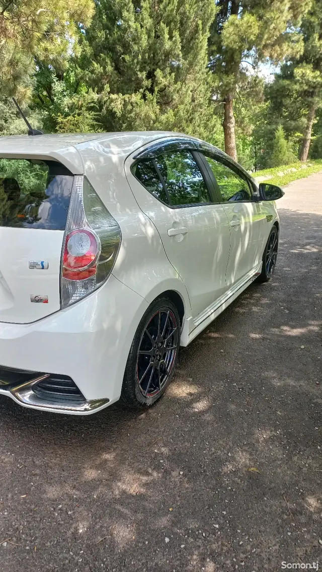 Toyota Aqua 2014 · 1.5 AT