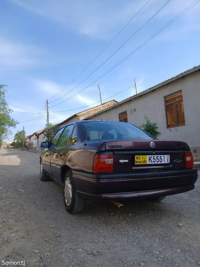 Opel Vectra A 1993 · 1.6 MT