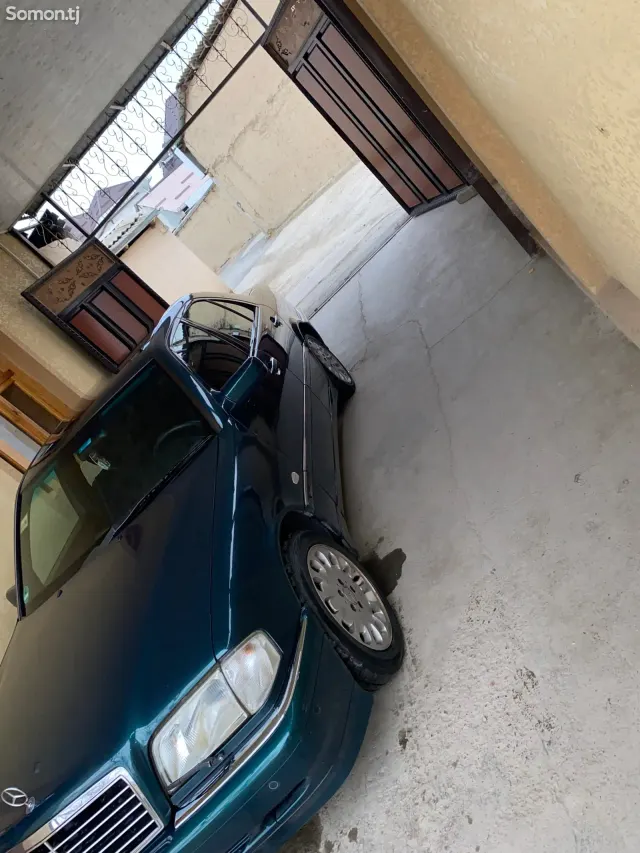 Mercedes-Benz C class 1999 · 2.0 AT