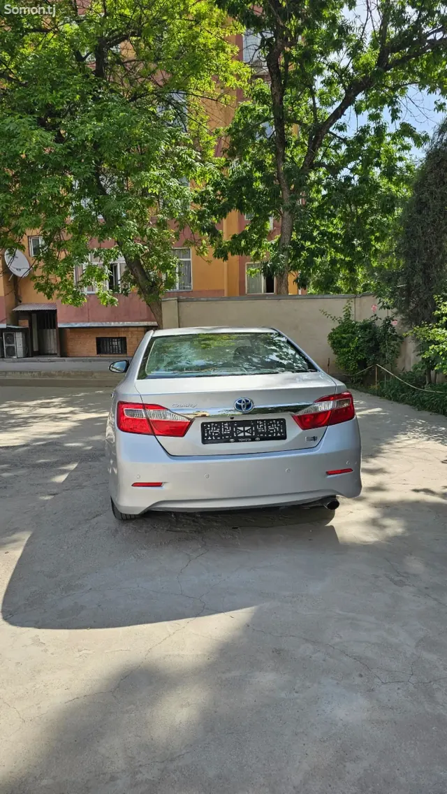 Toyota Camry 2016 · 2.5 AT