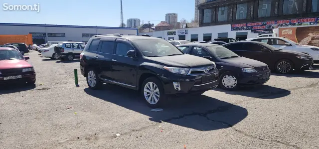 Toyota Highlander 2011 · 4.5 AT