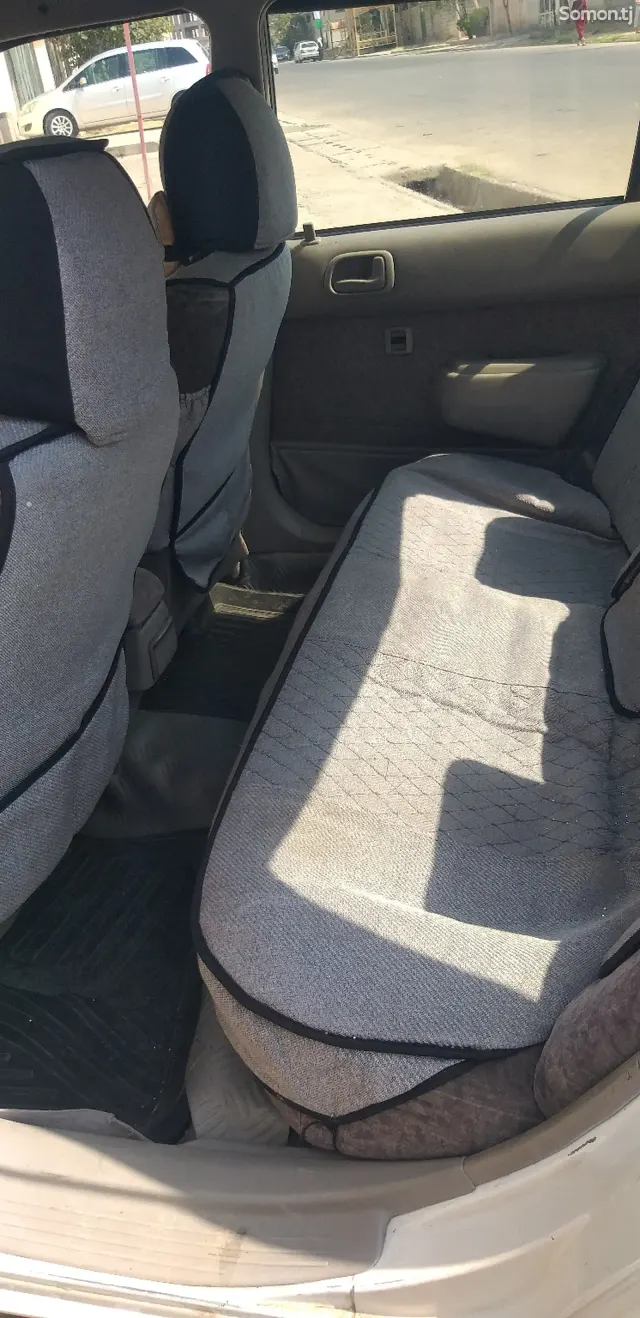 Toyota Corolla 1997 · 0.6 AT