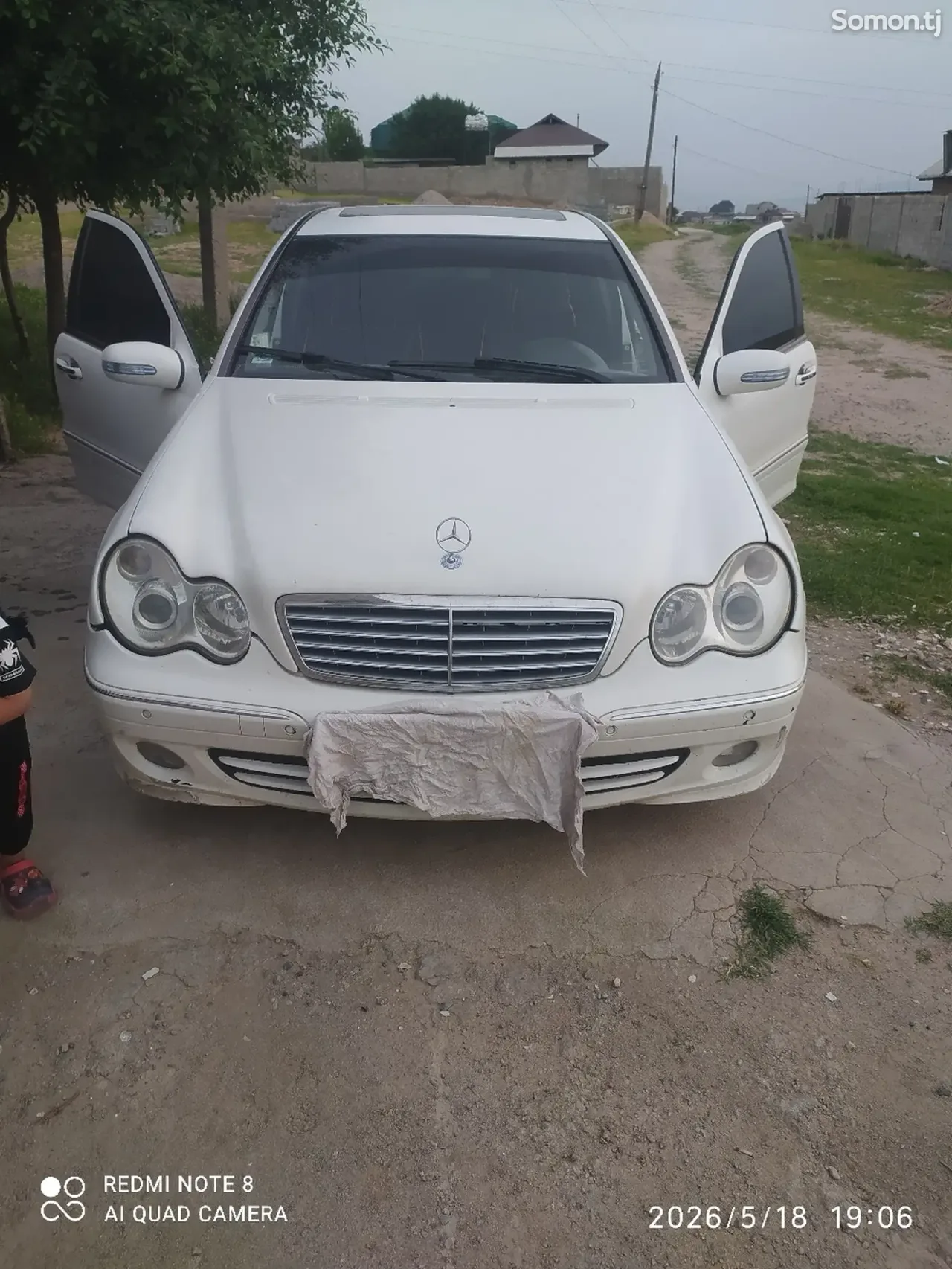 Mercedes-Benz E class 2005 · 2.4 MT