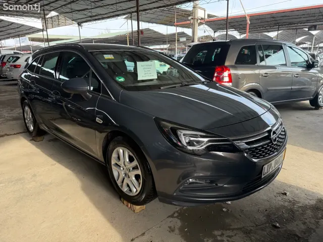 Opel Astra K 2016 · 1.6 AT