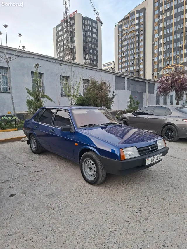 Lada (ВАЗ) 21099 2004 · 1.7 MT