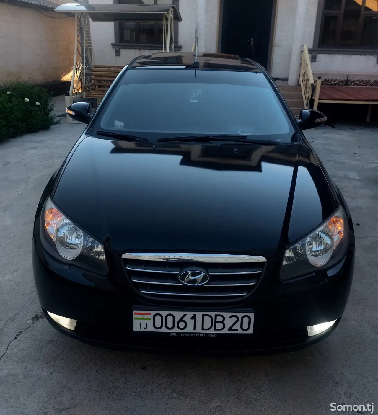 Hyundai Avante 2009 · 1.6 AT