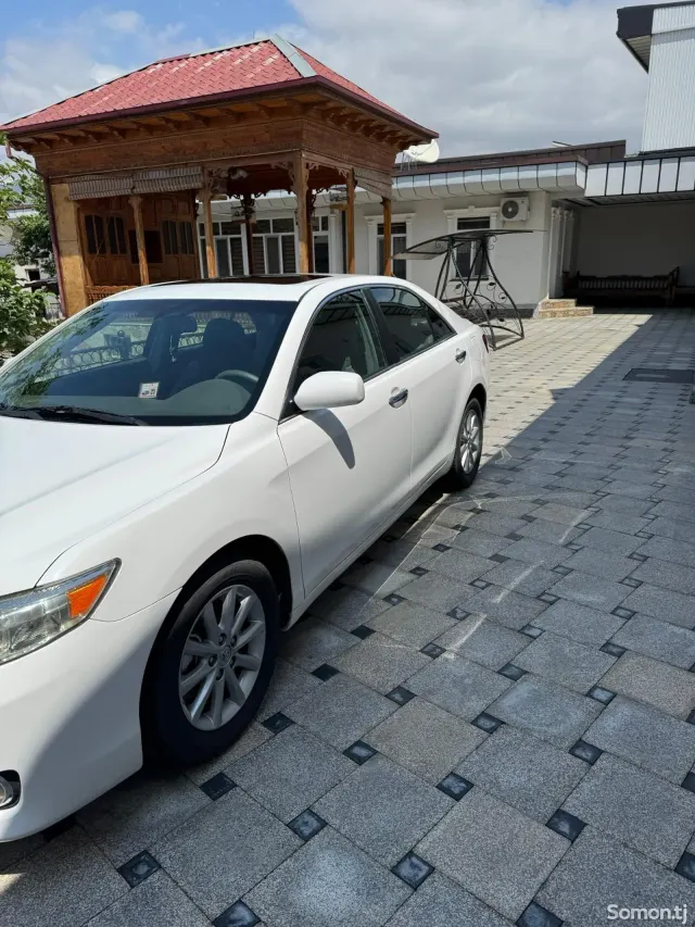 Toyota Camry 2010 · 2.5 AT