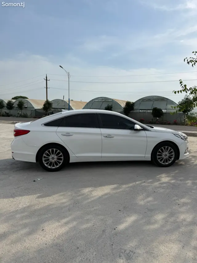 Hyundai Sonata 2014 · 2.0 AT