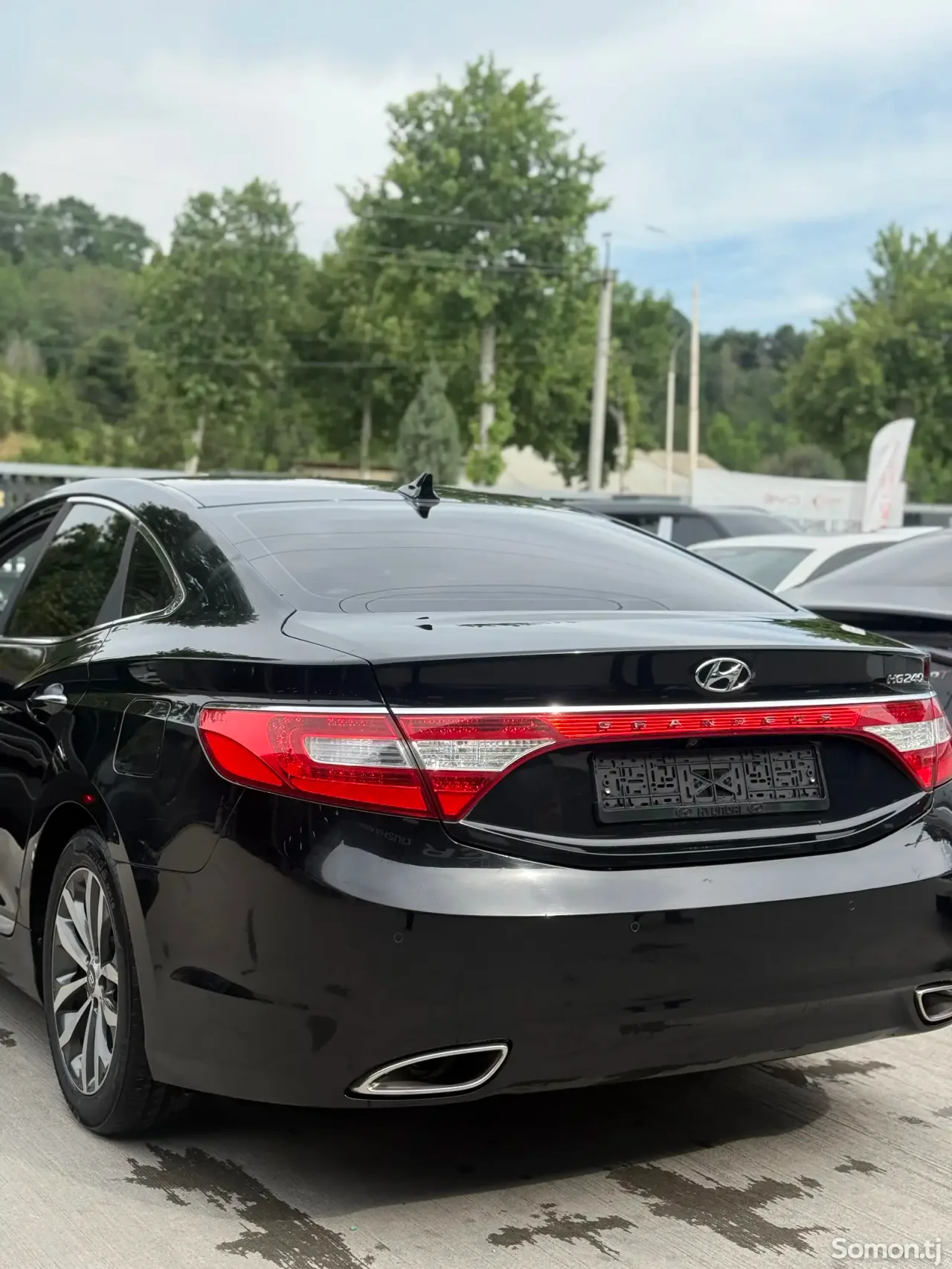 Hyundai Grandeur 2011 · 2.4 AT