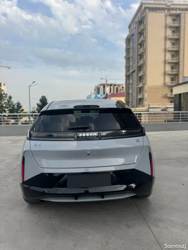 Zeekr X 2023 · AT
