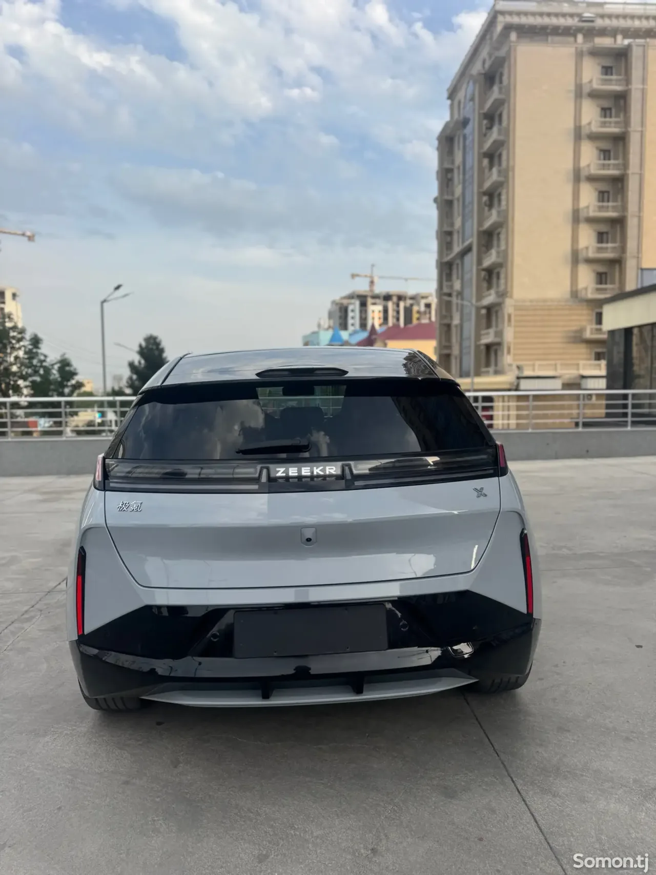Zeekr X 2023 · AT