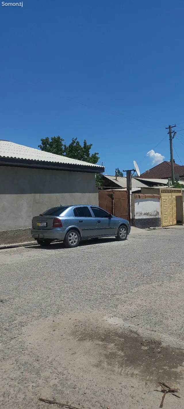 Opel Astra G 2001 · 1.6 MT