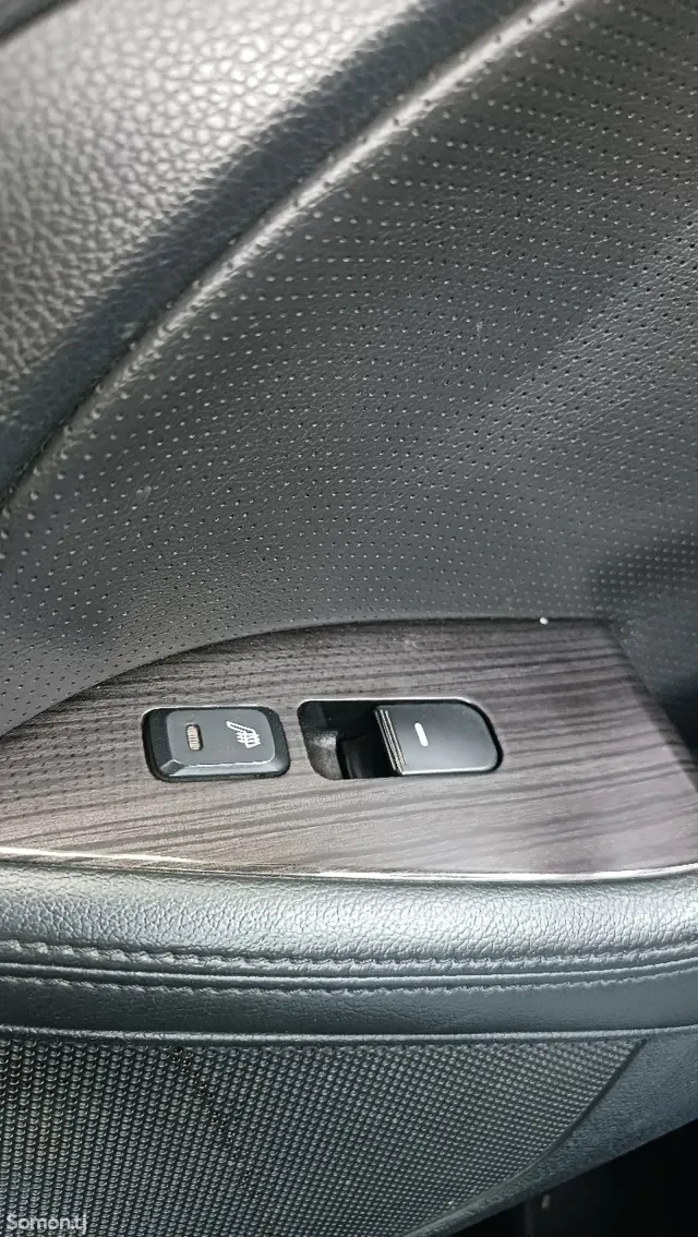 Kia K5 2011 · 2.0 AT