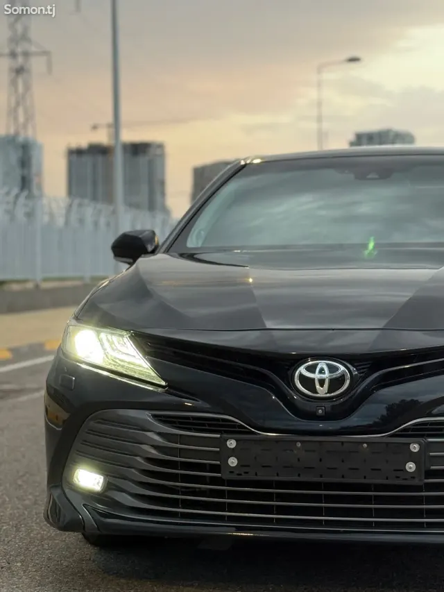 Toyota Camry 2019 · 3.5 AT