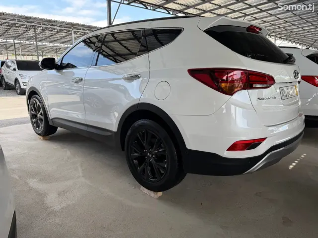 Hyundai Santa Fe 2015 · 2.0 AT